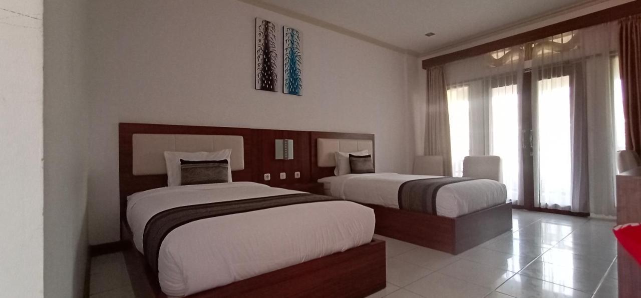 Friends Beach Hotel Kuta  Eksteriør bilde