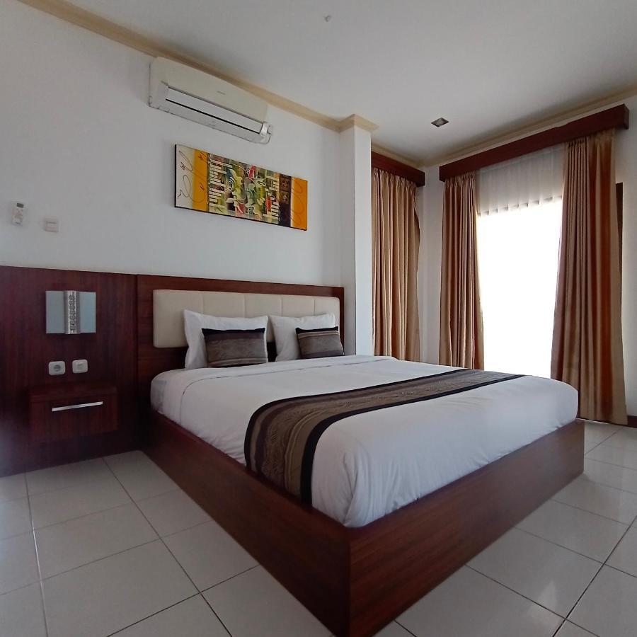 Friends Beach Hotel Kuta  Eksteriør bilde