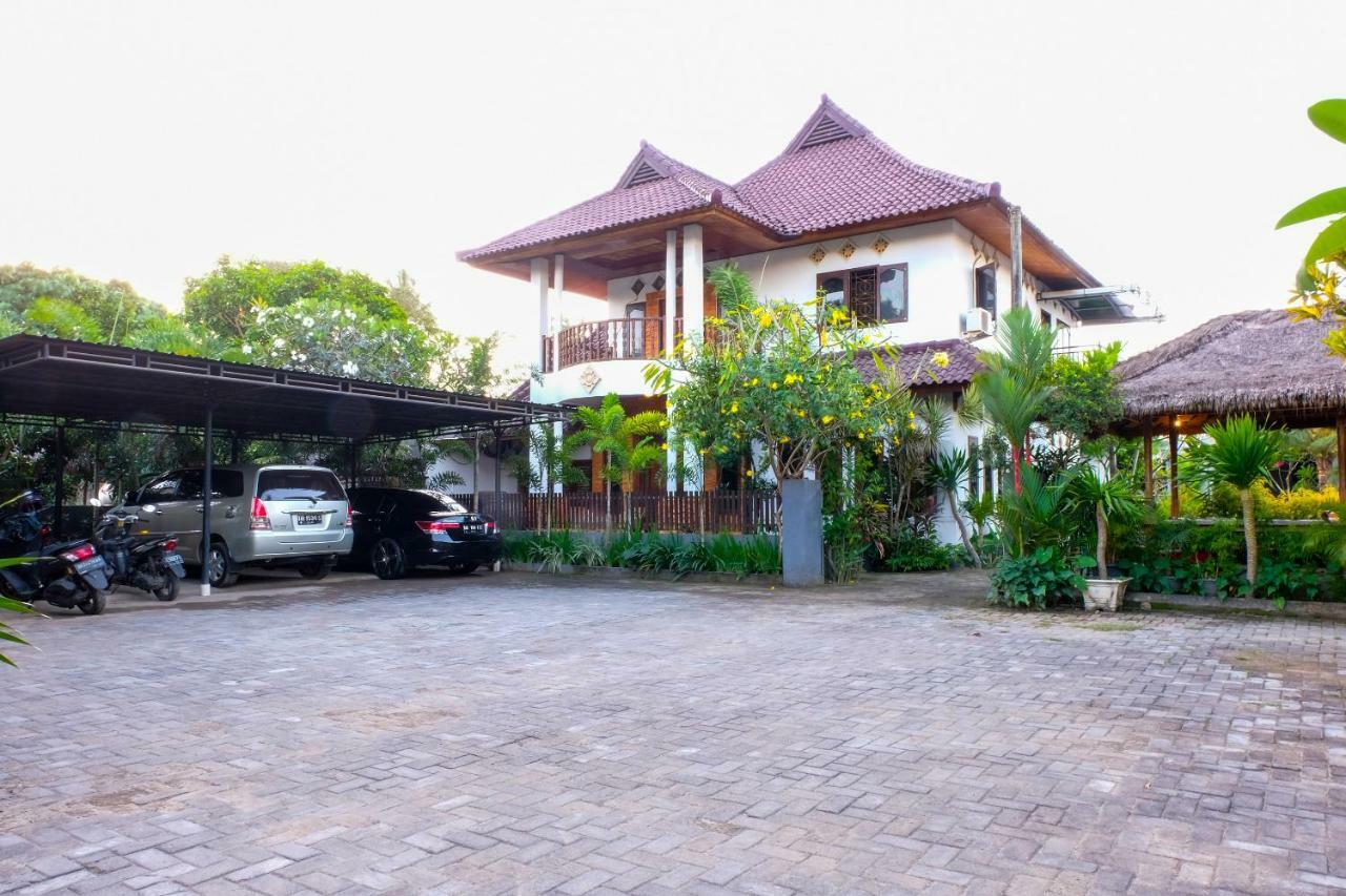 Friends Beach Hotel Kuta  Eksteriør bilde