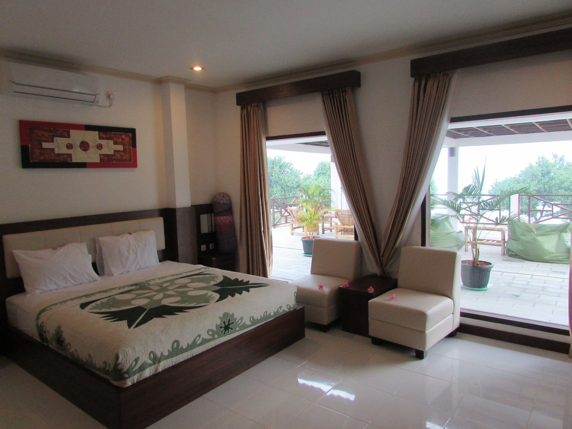 Friends Beach Hotel Kuta  Eksteriør bilde